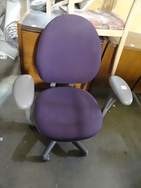 Office Chair On Wheels