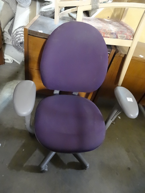 Office Chair On Wheels