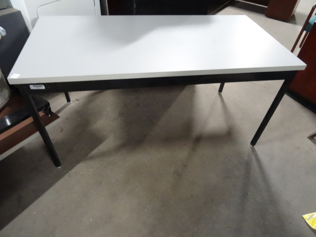 60 X 30 X 29 Folding Table