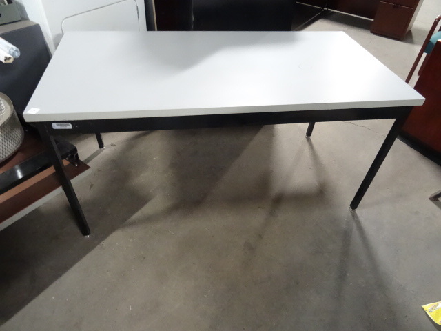 60 X 30 X 29 Folding Table