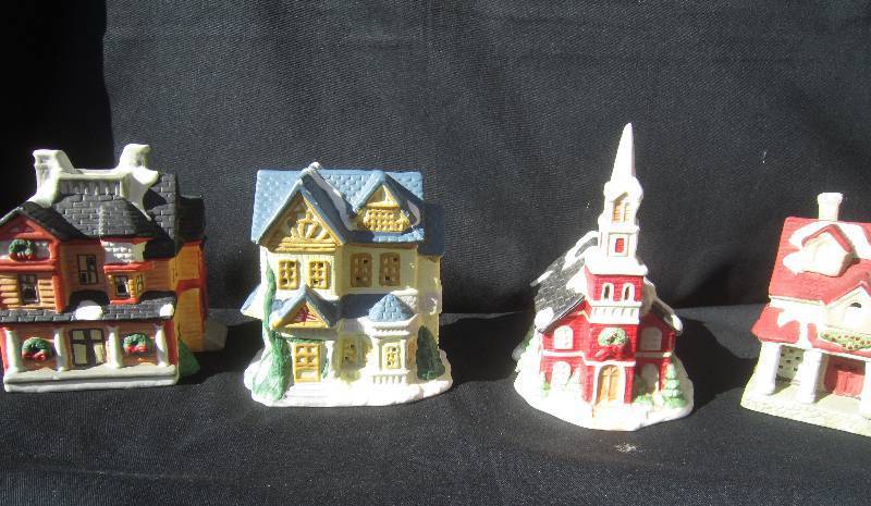 4 - Christmas Village Houses