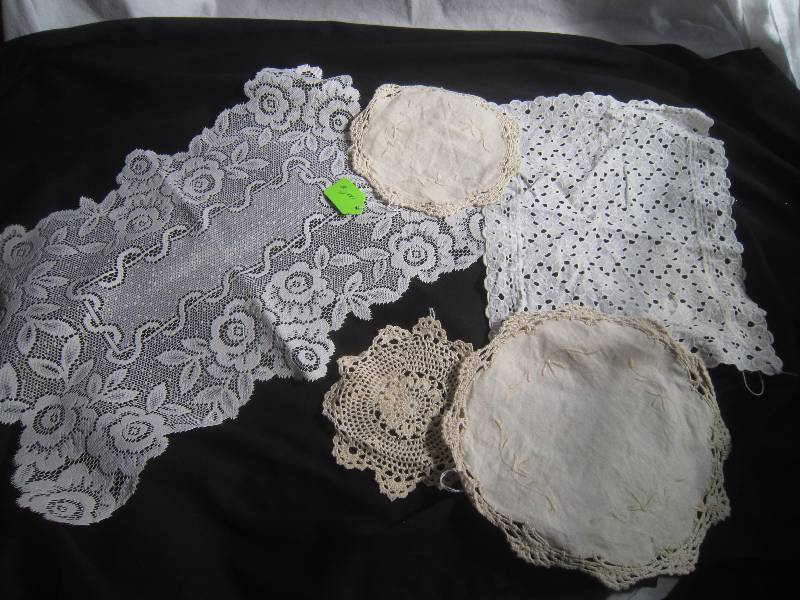 Lot of Vintage Linens