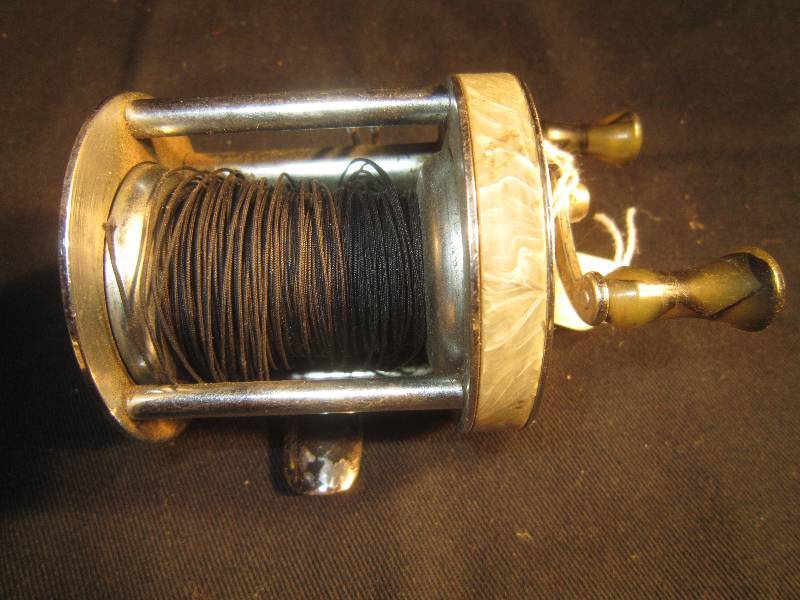 Vintage Shakespeare Triumph 1958 Model Fk Fishing Reel with Inlay
