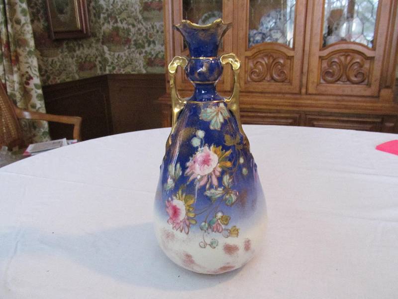Gorgeous Hand Painted Ceramic Piece
