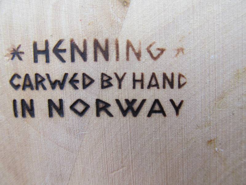 Hard carved Norwegian Musicians