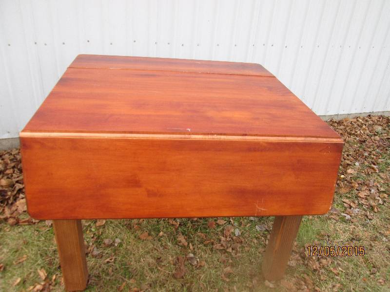 small wooden expandable table 4 x ...