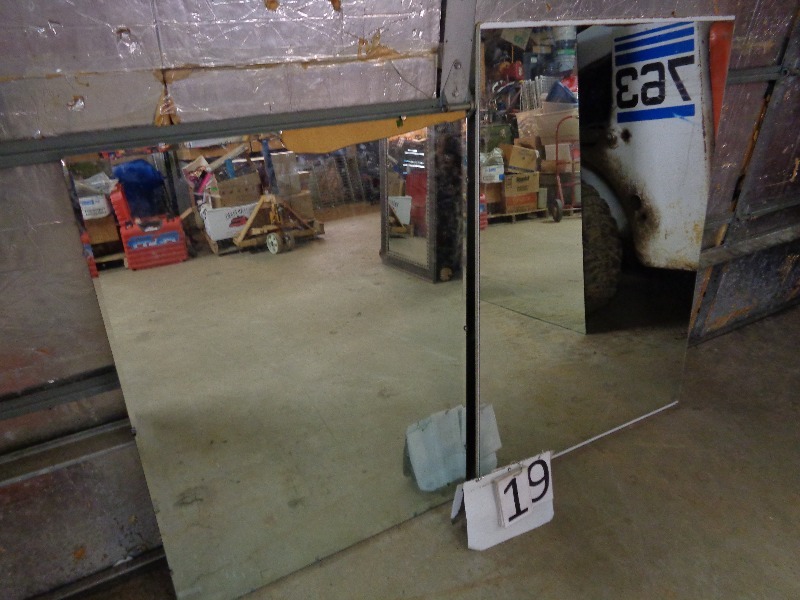 2 Mirrors