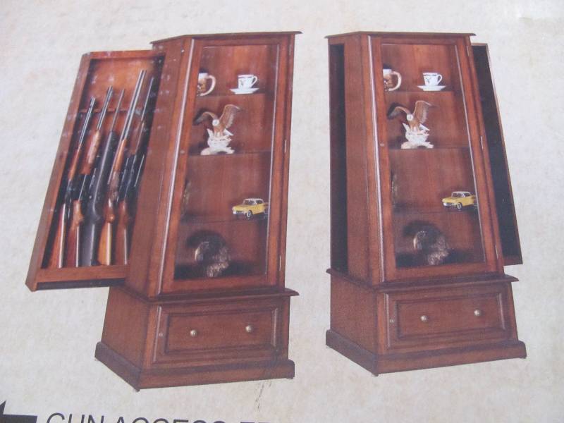 10-Gun Curio Cabinet