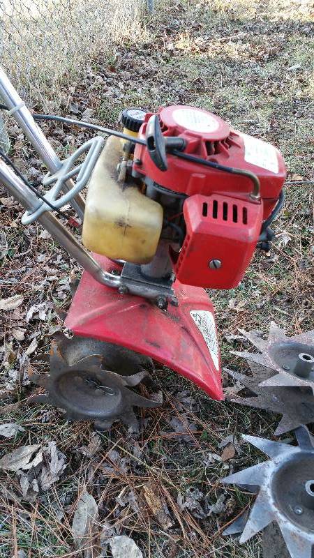 lot 16 image: Mantis Gas Tiller