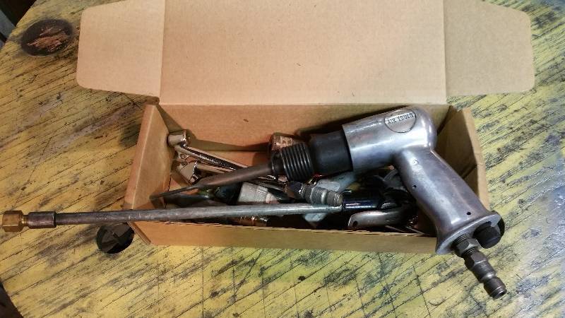 lot 24 image: Air Hammer And Air Nozzles