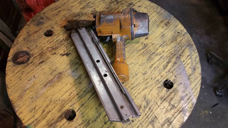 lot 26 image: Bostitch Framnig Nailer