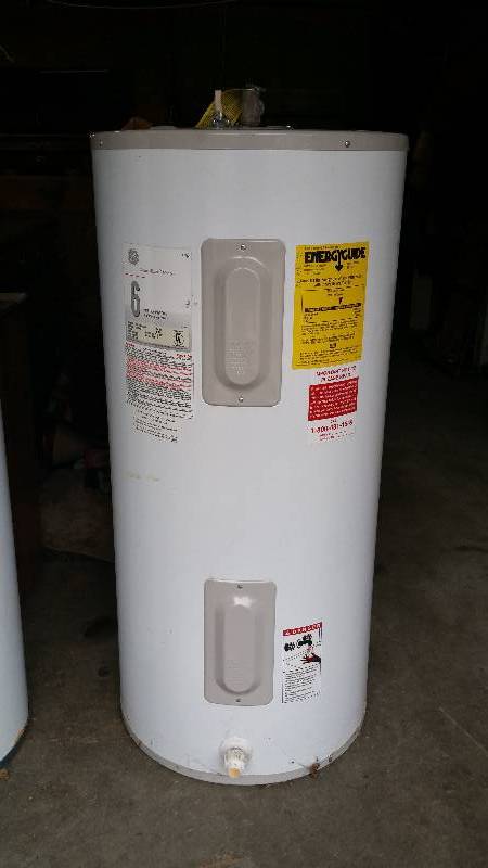 lot 30 image: GE Eletric 40 Gallon Hotwater heater