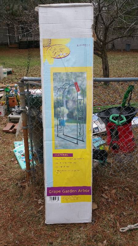 lot 39 image: Enchanted Garden Arbor
