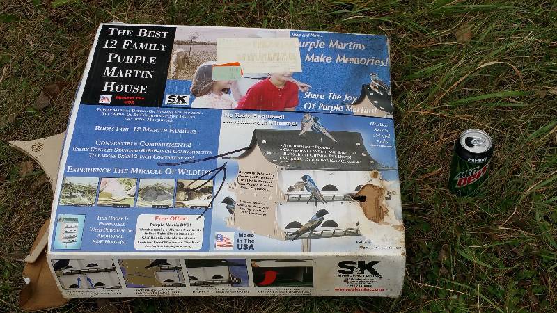 lot 44 image: Purple Martin House