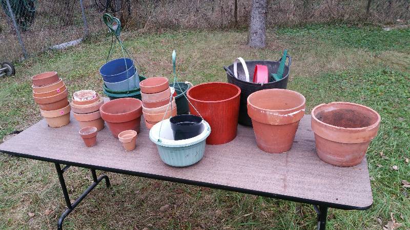 lot 56 image: Extra Large Lot Garden Pots