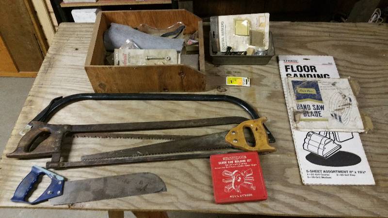 lot 257 image: Handsaws