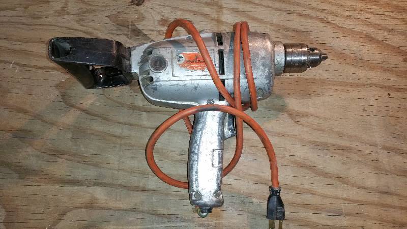lot 263 image: Heavy Duty Black and Decker Drill
