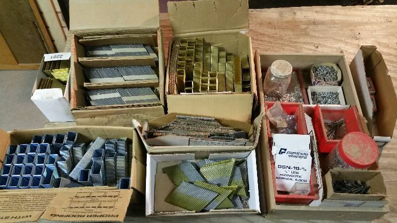 lot 275 image: Nail Gun Fasteners