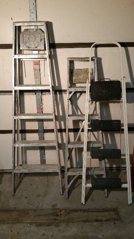 lot 288 image: Aluninum Ladders