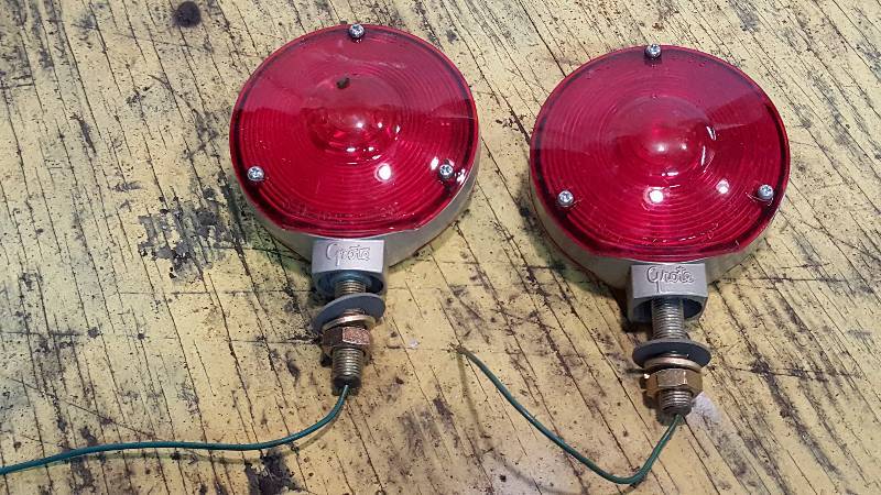lot 179 image: Grote Fender Lights