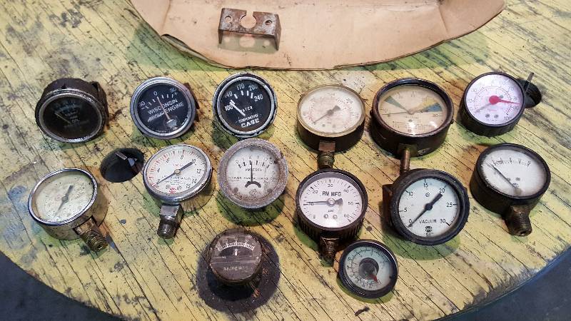 lot 183 image: Gauges Gauges Gauges