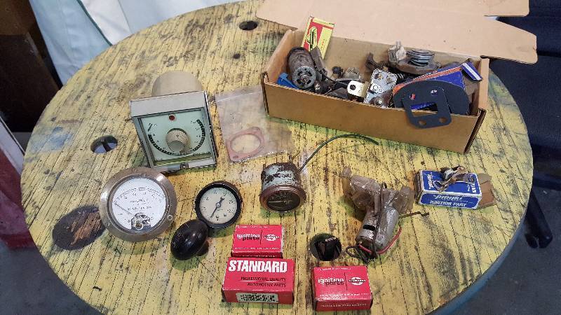 lot 184 image: Gauges,  Igniton Parts