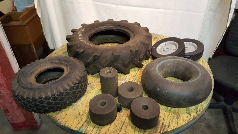 lot 200 image: Equpment Tires