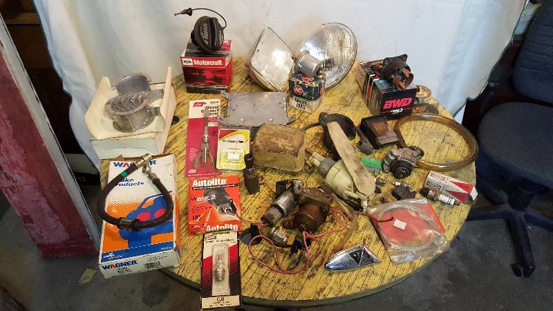 lot 205 image: Auto Parts