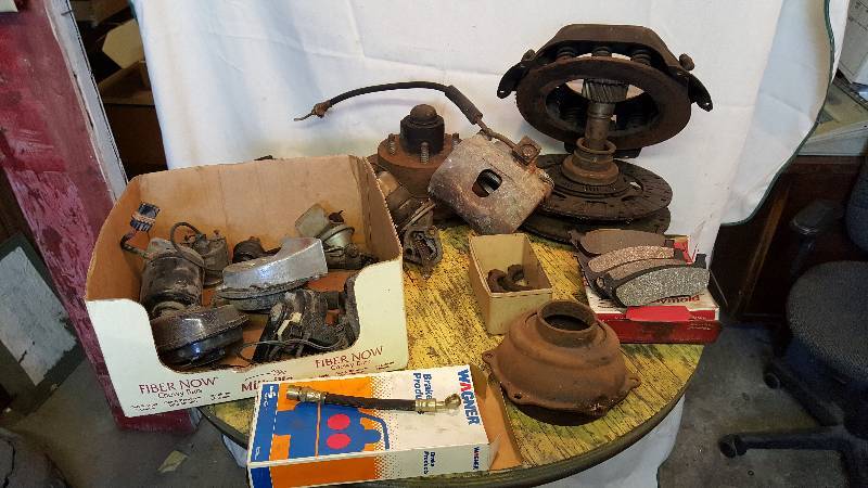 lot 207 image: Auto Parts
