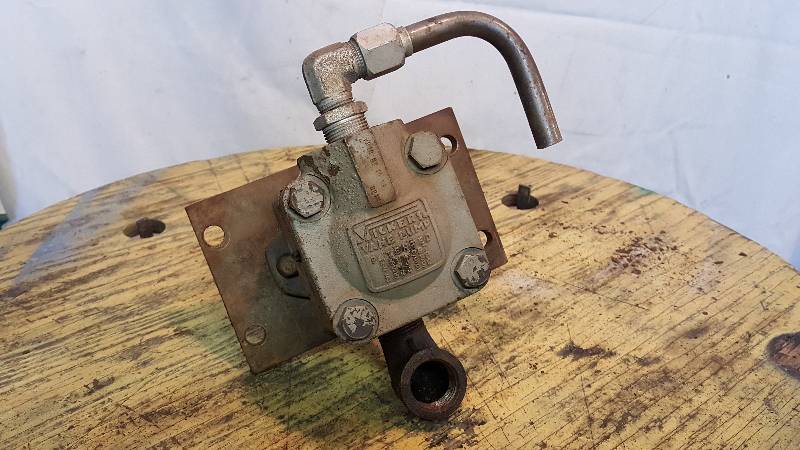 lot 212 image: Vickers Vane Pump