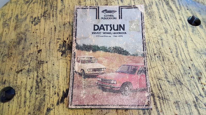 lot 219 image: Datsun Repair Manual
