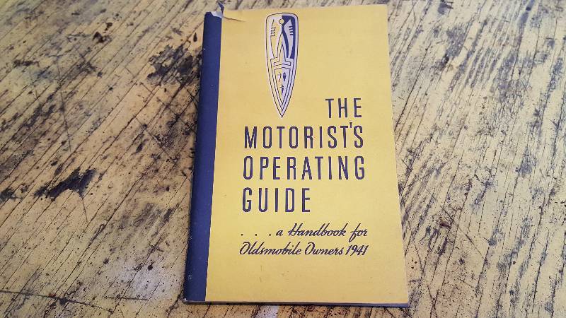 lot 224 image: 1941 The Motorists Operating Guide