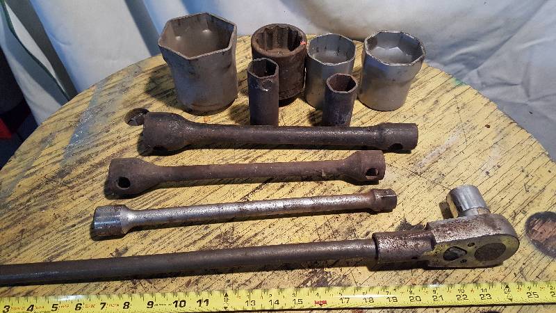 lot 241 image: Snap-On 34 L-72-S Drive Ratchet  Set