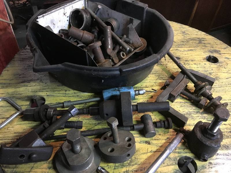 lot 91 image: Specialty Tools