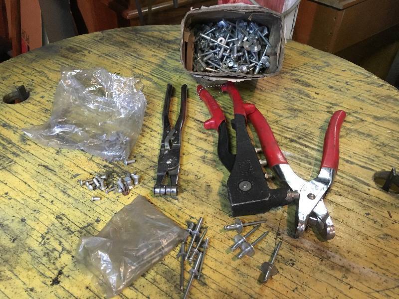 lot 95 image: Rivet Tools