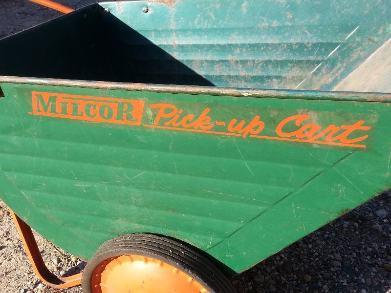 lot 11 image: Milcor Pick Up Cart