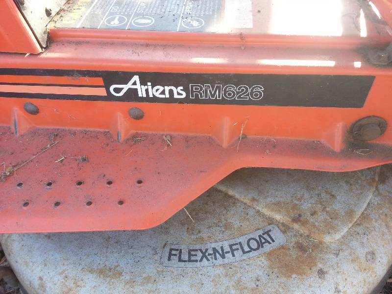 lot 14 image: Ariens RM626 Riding Lawn Mower