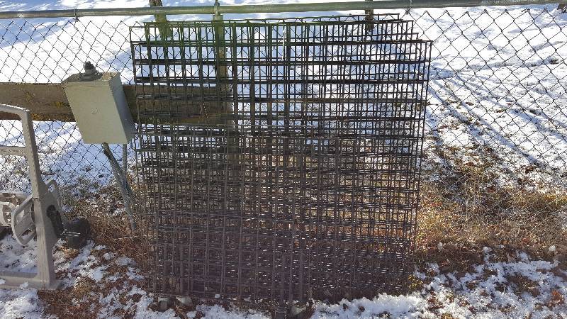 lot 299 image: Wire Storage on Wheels