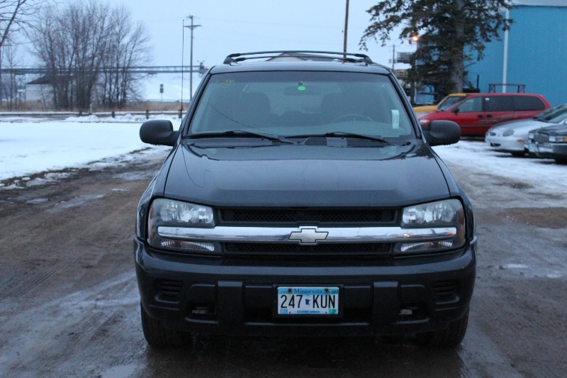 2003 Chevrolet Trailblazer LS 4x4 - Extra Clean