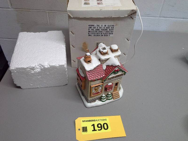 Colonial Village Collectible