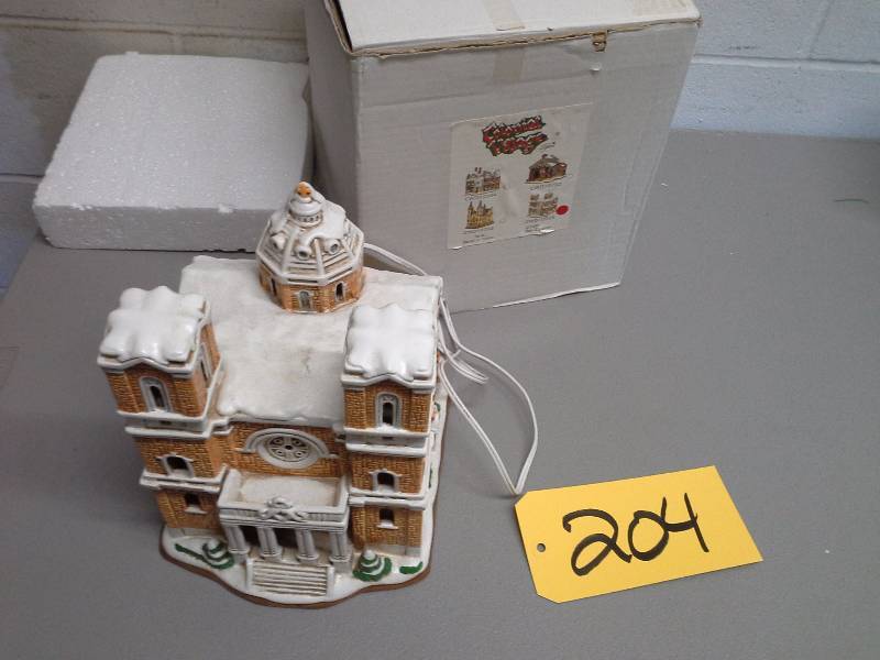 Colonial Village Collectible