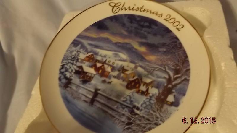 Lot of Various Christmas Items