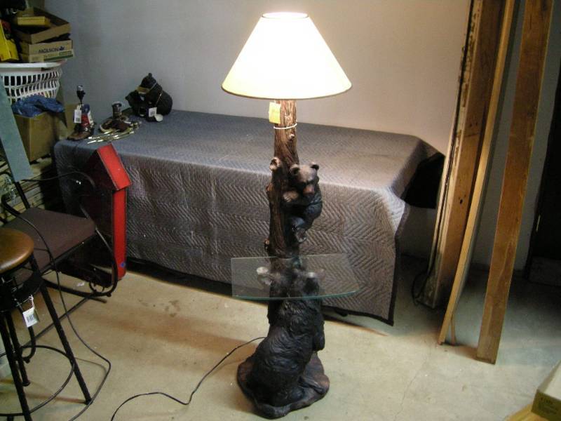 Black Bear Floor LampTable