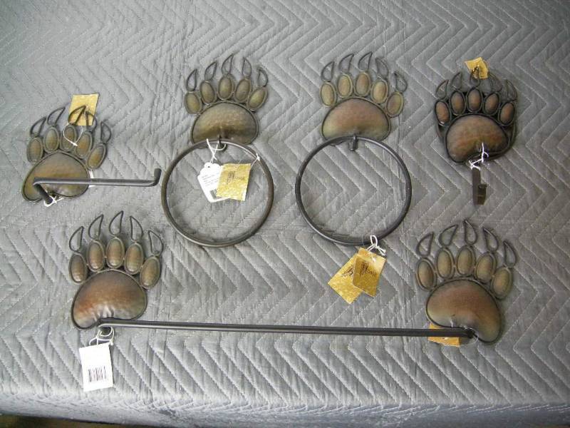Bear Paw Bath Set
