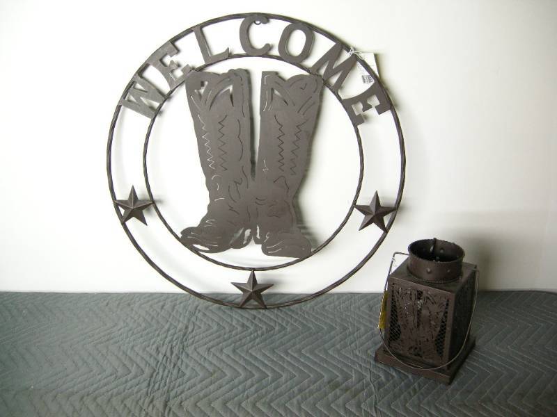 Western Boot Wheel & Lamp