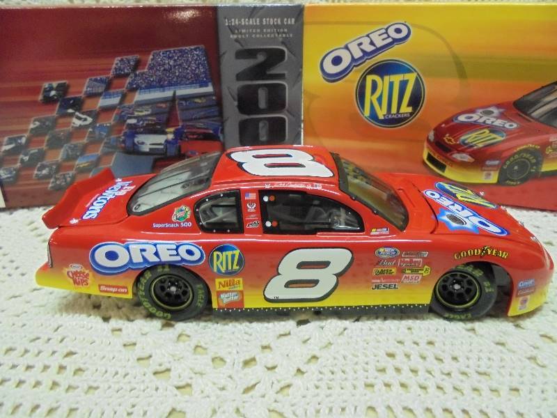 NASCAR DIECAST 124 - Dale Earnhardt Jr