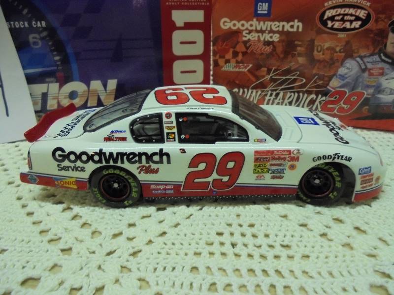 NASCAR DIECAST 124 - Kevin Harvick