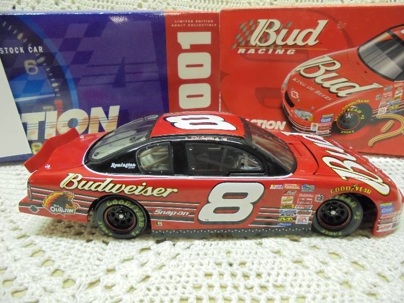 NASCAR DIECAST 124 - Dale Earnhardt Jr