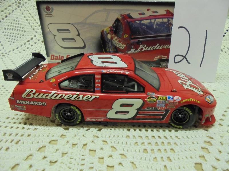 NASCAR DIECAST 124 - Dale Earnhardt JR
