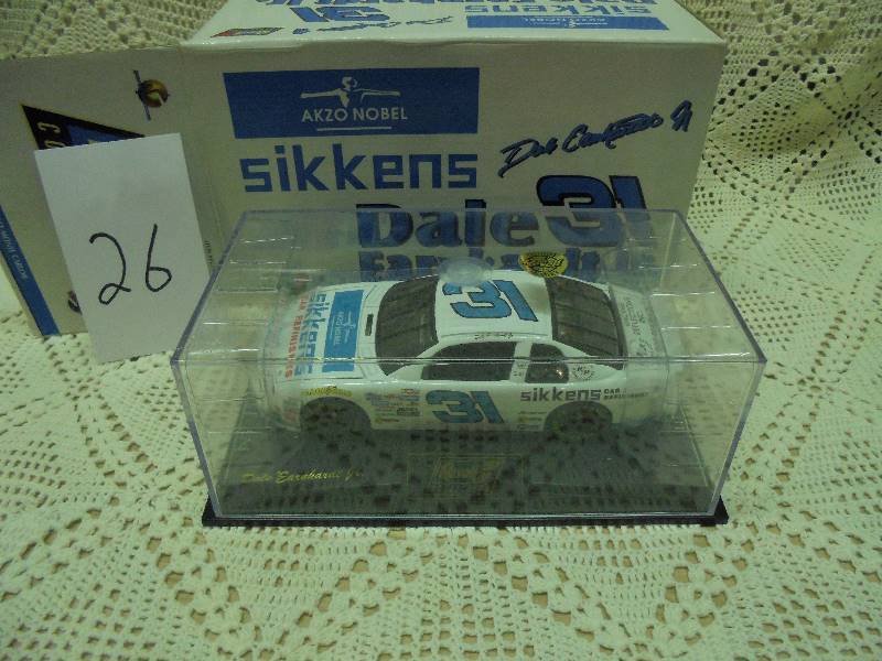 NASCAR DIECAST 124 - Dale Earnhardt Jr